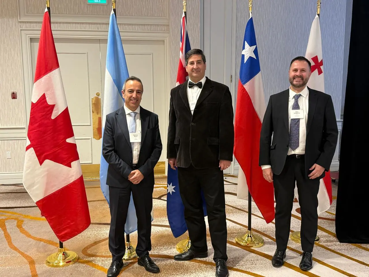 Reunión WWTG
En el marco de las reuniones del Grupo Mundial del Comercio del Vino, Patricio Parra, Gerente del Consorcio, participó en el panel de expertos en sustentabilidad, junto a la representante de Nueva Zelanda y la encargada de sustentabilidad del LCBO (Canadá). La instancia permitió intercambiar visiones y experiencias en torno a los enfoques de sustentabilidad a nivel internacional.